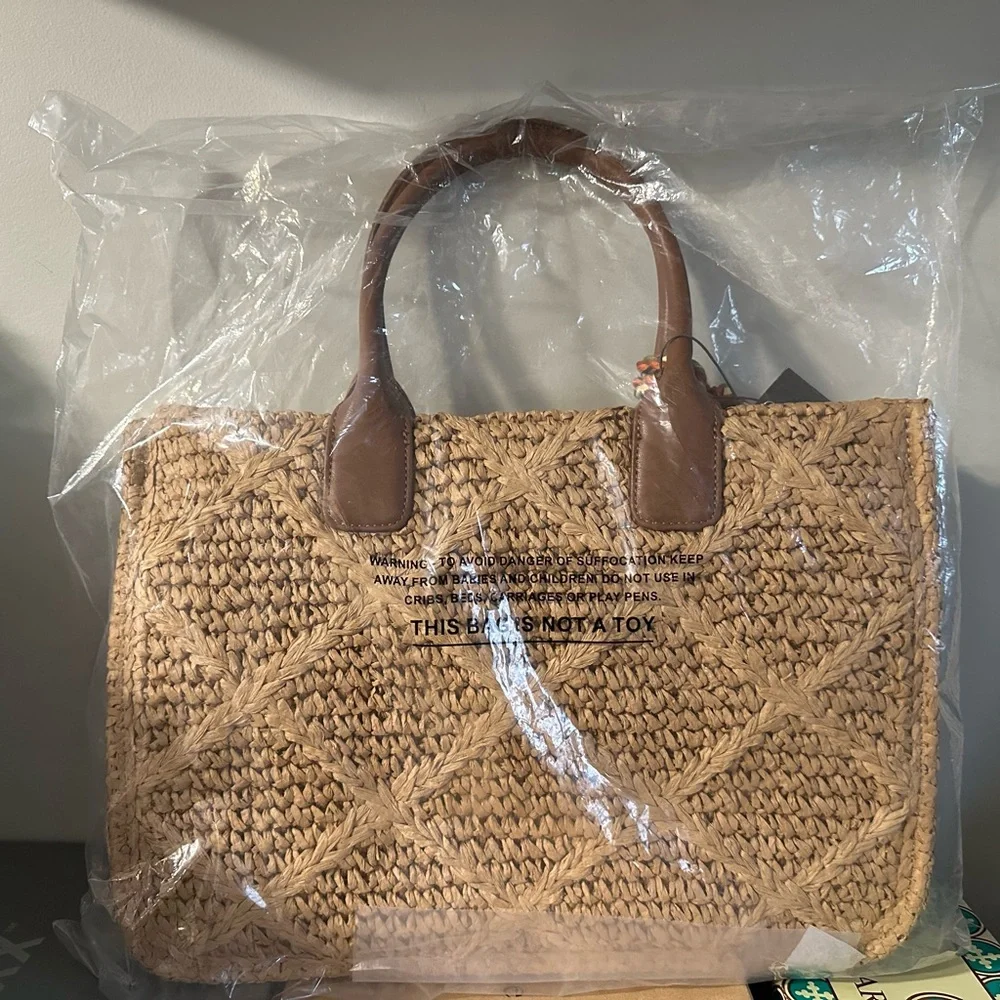 Vince Camuto Orla Tote Natural Straw - Picture 5 of 10
